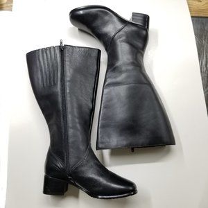 David Tate womens wide calf black boots size 5.5